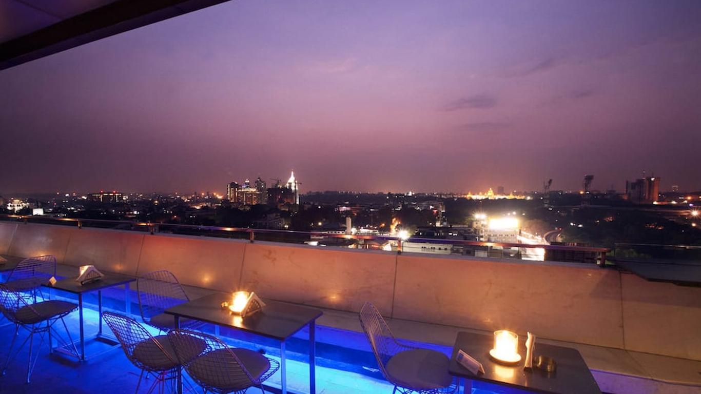 Hotel Ivory Tower