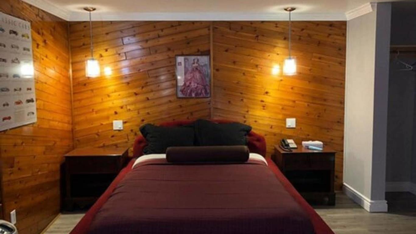 Motor Court Motel