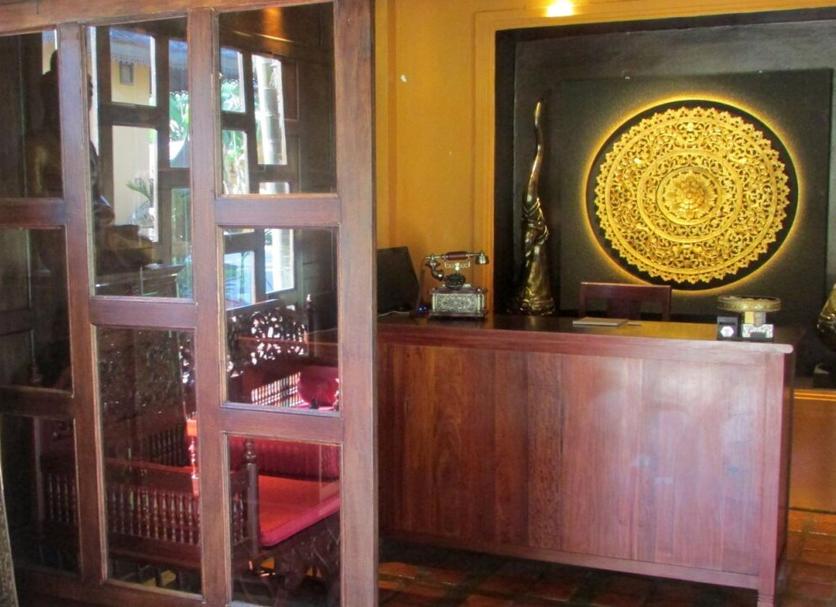 Lễ tân Ảnh