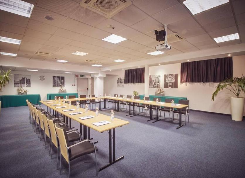 Conference room Ảnh