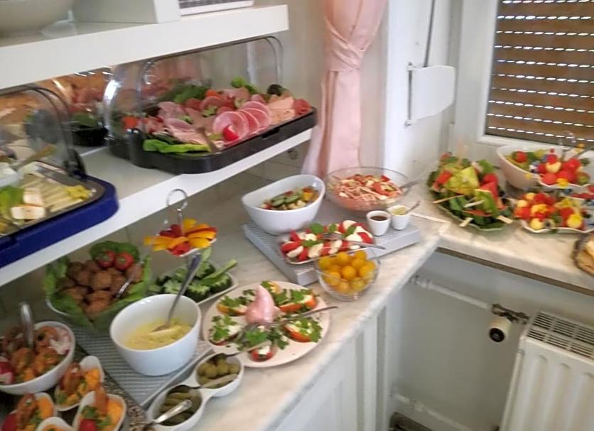 Buffet Ảnh