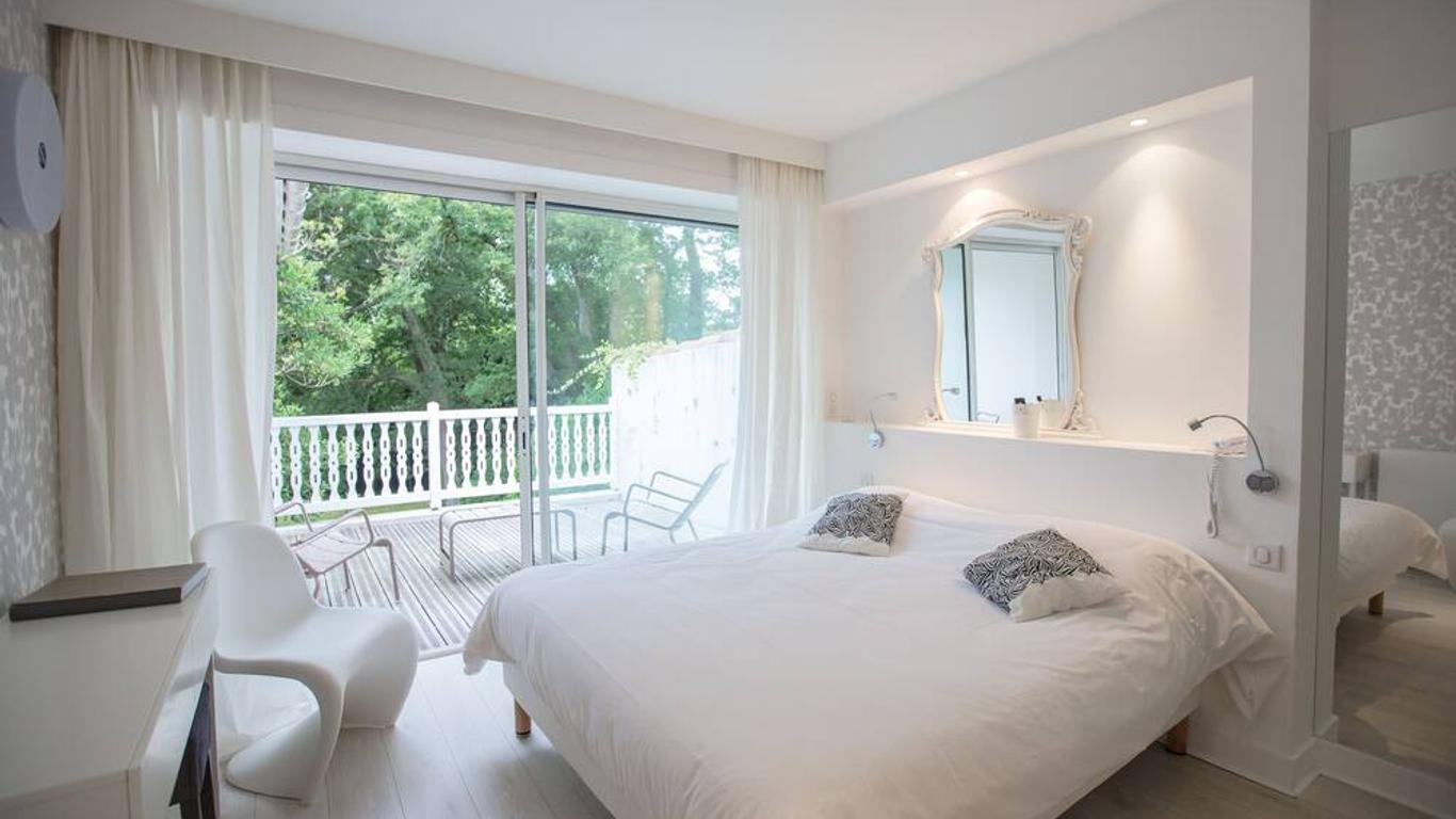 Château du Clair de Lune - Boutique Luxury Hotel