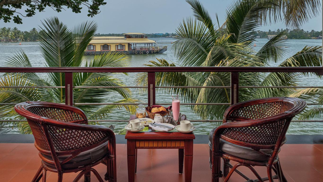 Sterling Lake Palace Alleppey