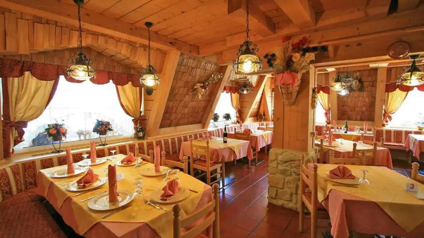 Hotel Chalet Alaska