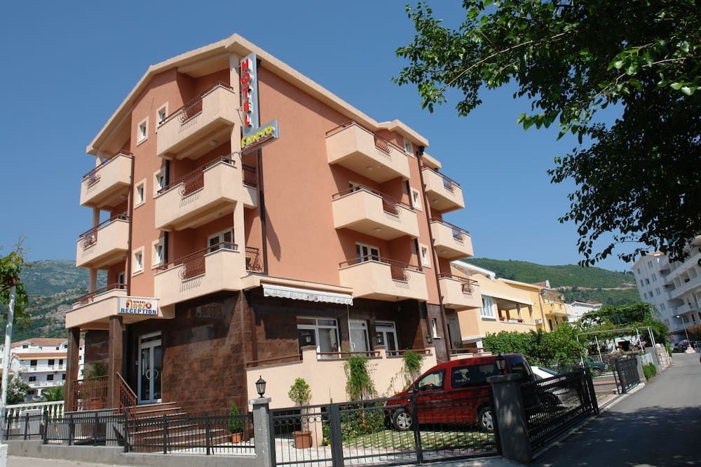 Toà nhà