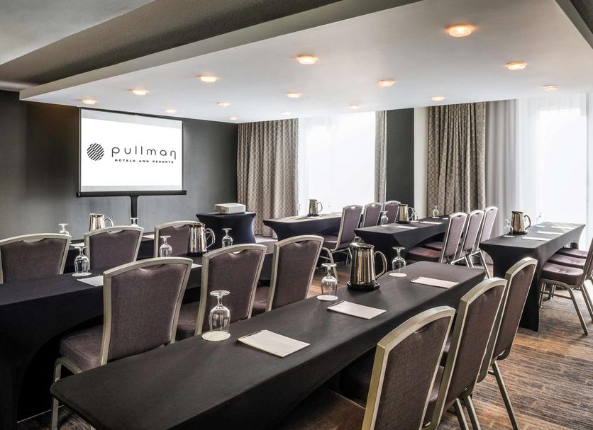 Conference room Ảnh