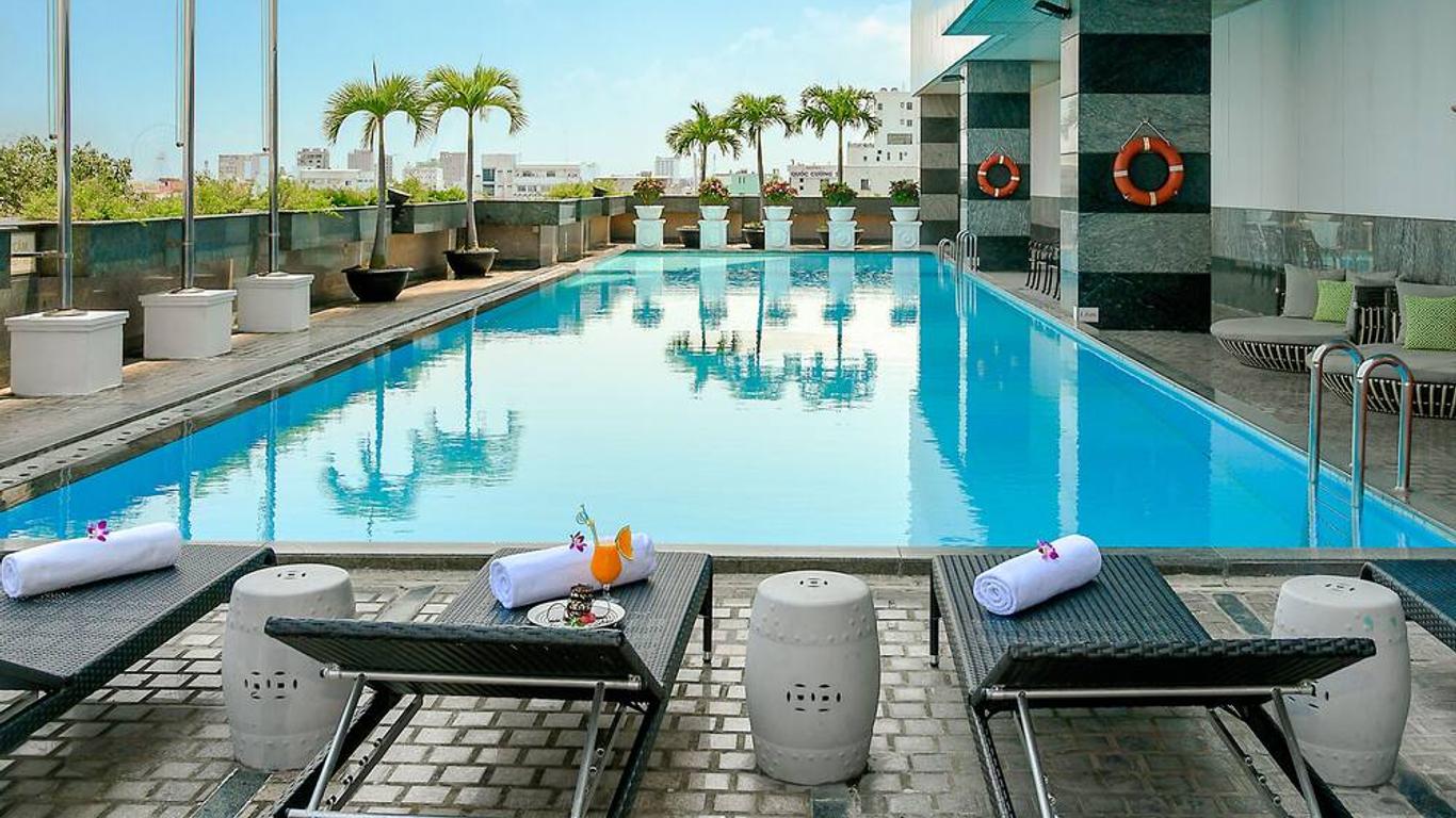 Muong Thanh Luxury Song Han Hotel từ 804.049 ₫ (1̶.̶3̶9̶7̶.̶0̶9̶4̶ ̶₫̶). Đà  Nẵng Khách sạn - KAYAK