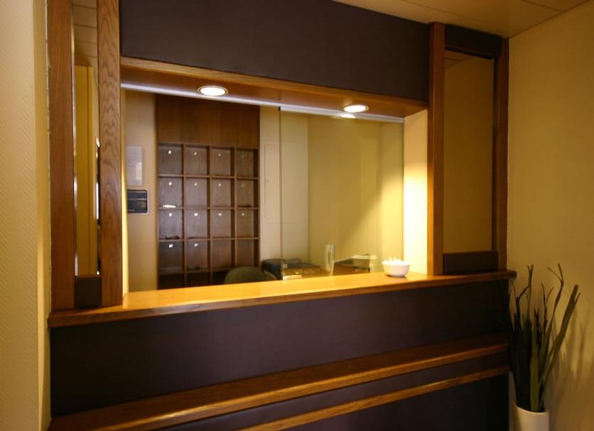 Lễ tân Ảnh