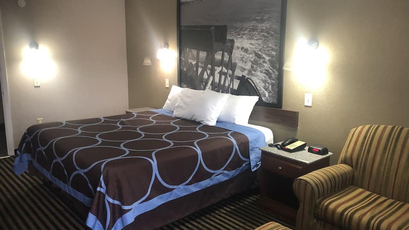 Super 8 by Wyndham Baton Rouge/I-12