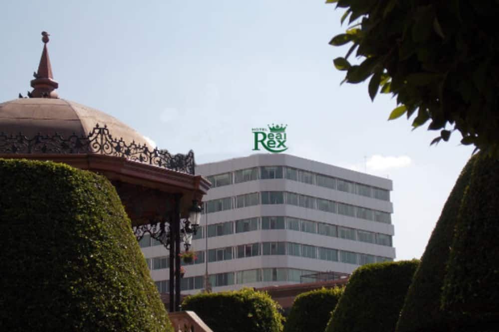 Toà nhà