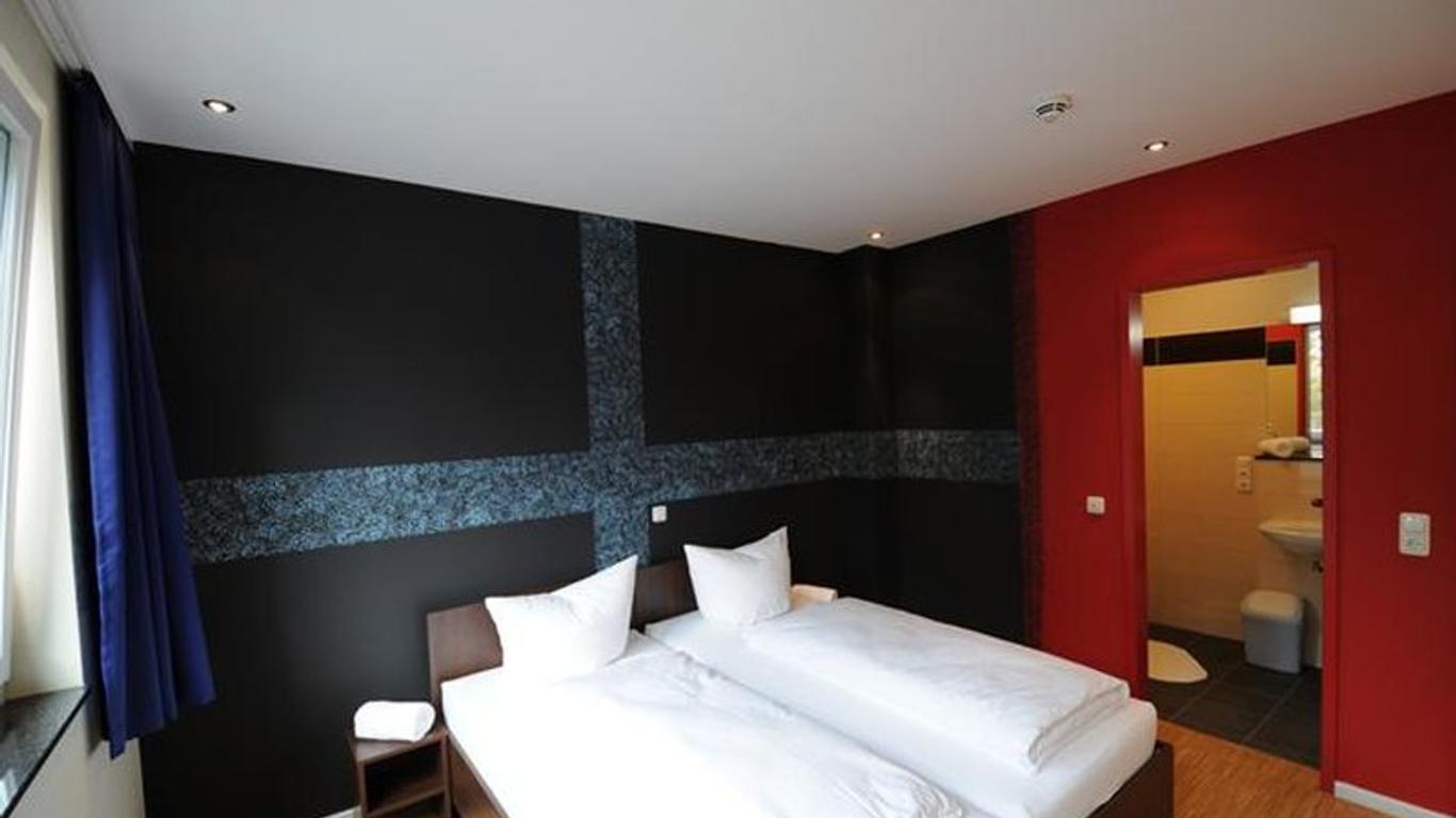 Holi Hostel Hotel