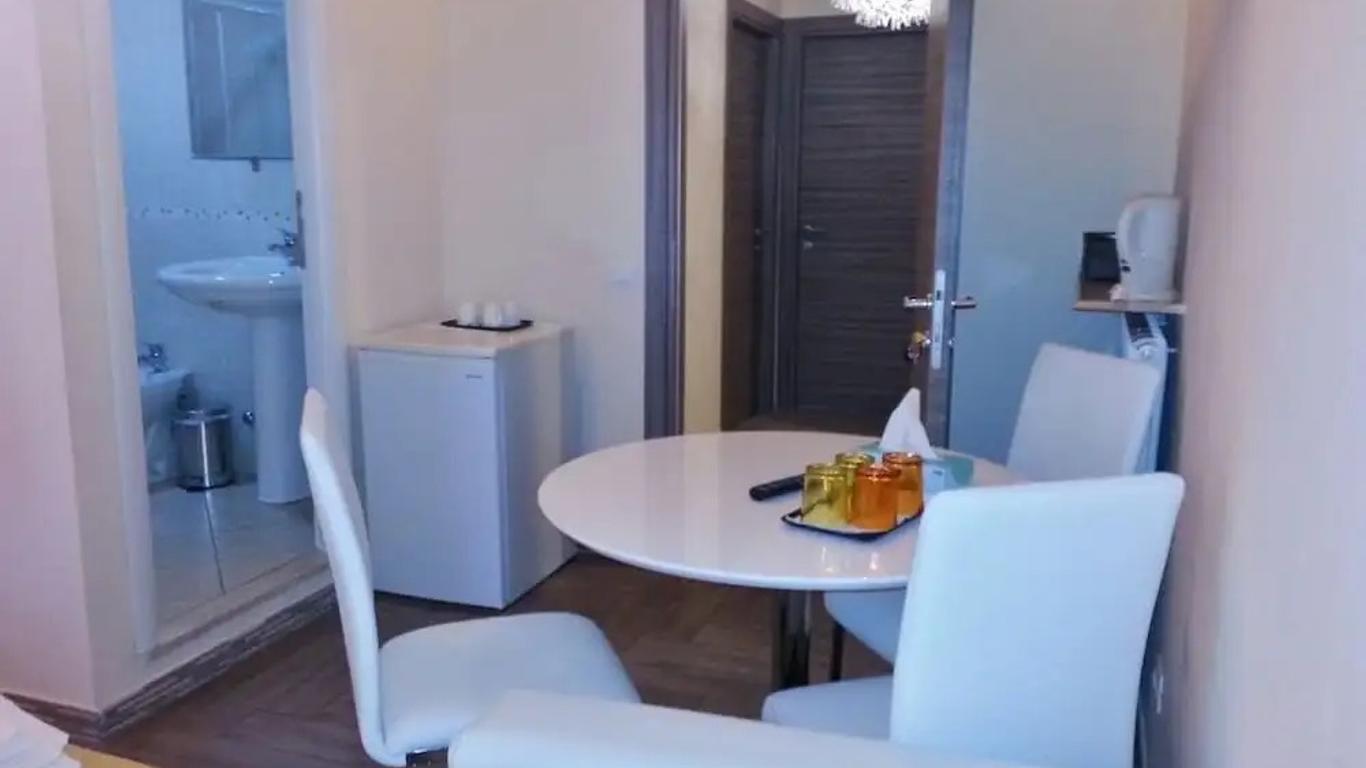 Napoleone Suite
