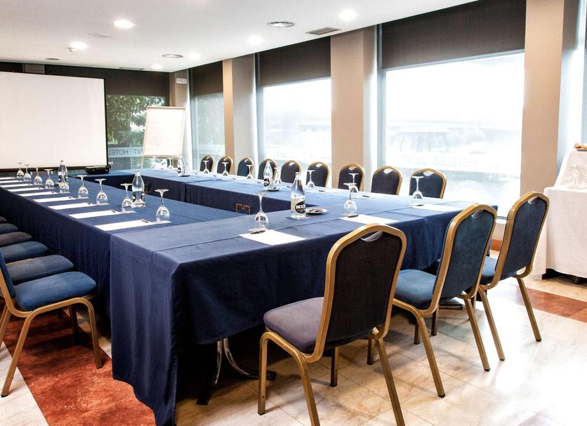 Conference room Ảnh