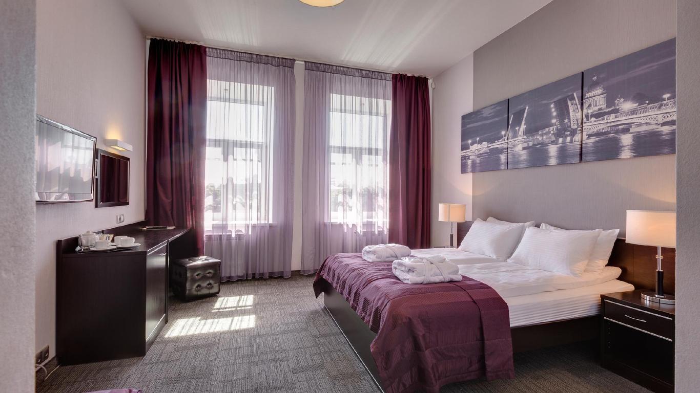Mary Hotel