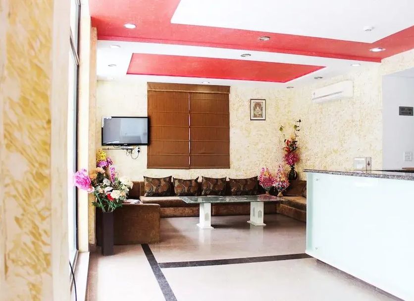 Lễ tân Ảnh