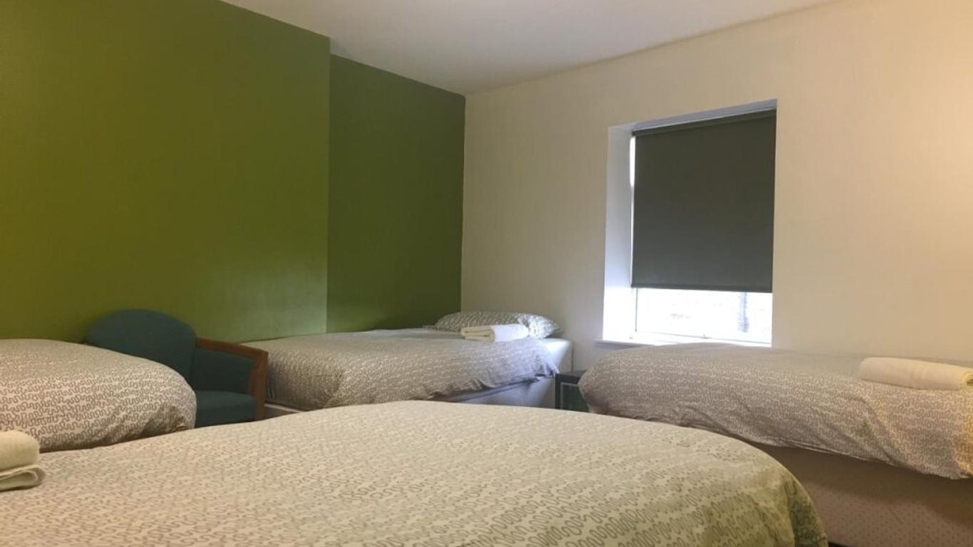 Ten Streets Apartment