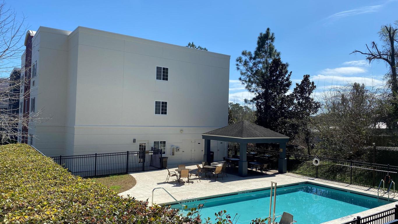 Candlewood Suites Tallahassee