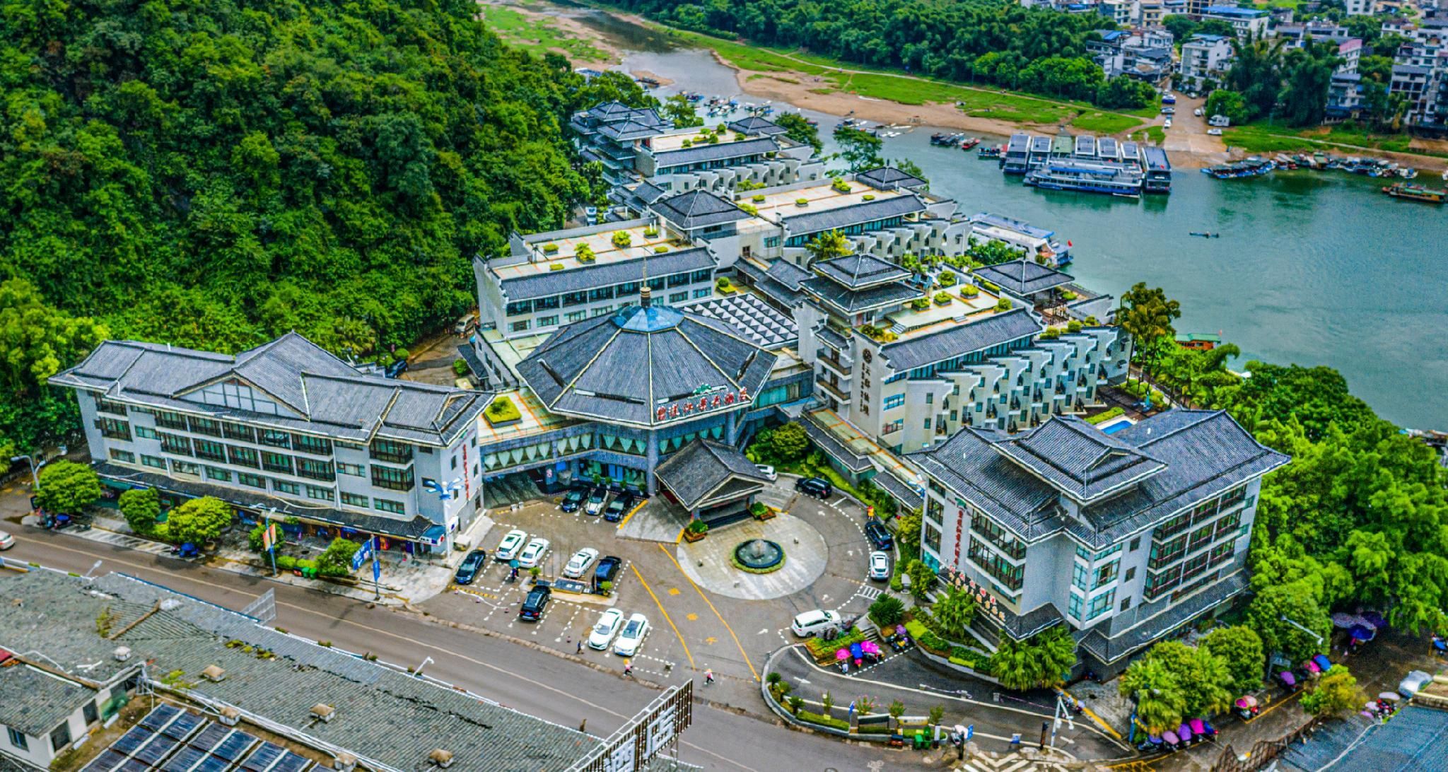 Cảnh ngoài trời
