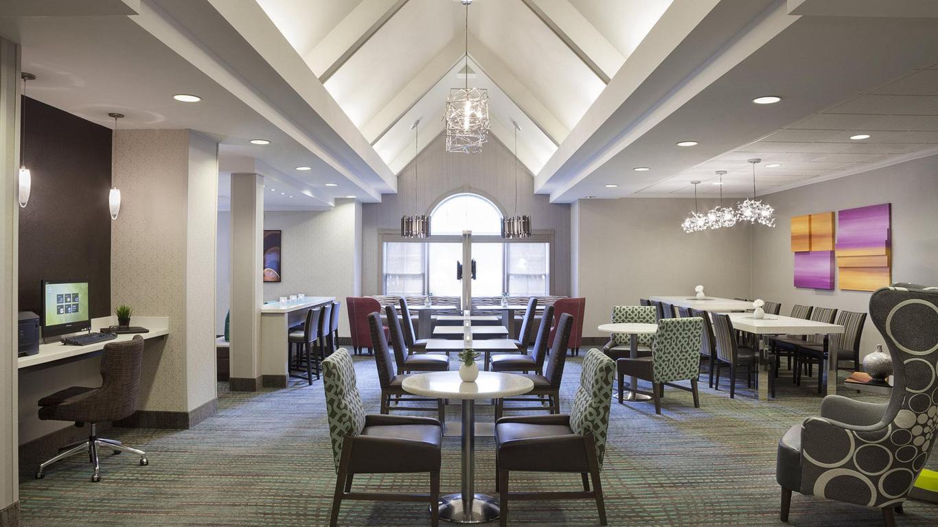 Cambridge Suites Mississauga