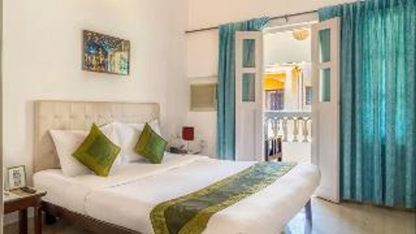 Santiago Beach Resort