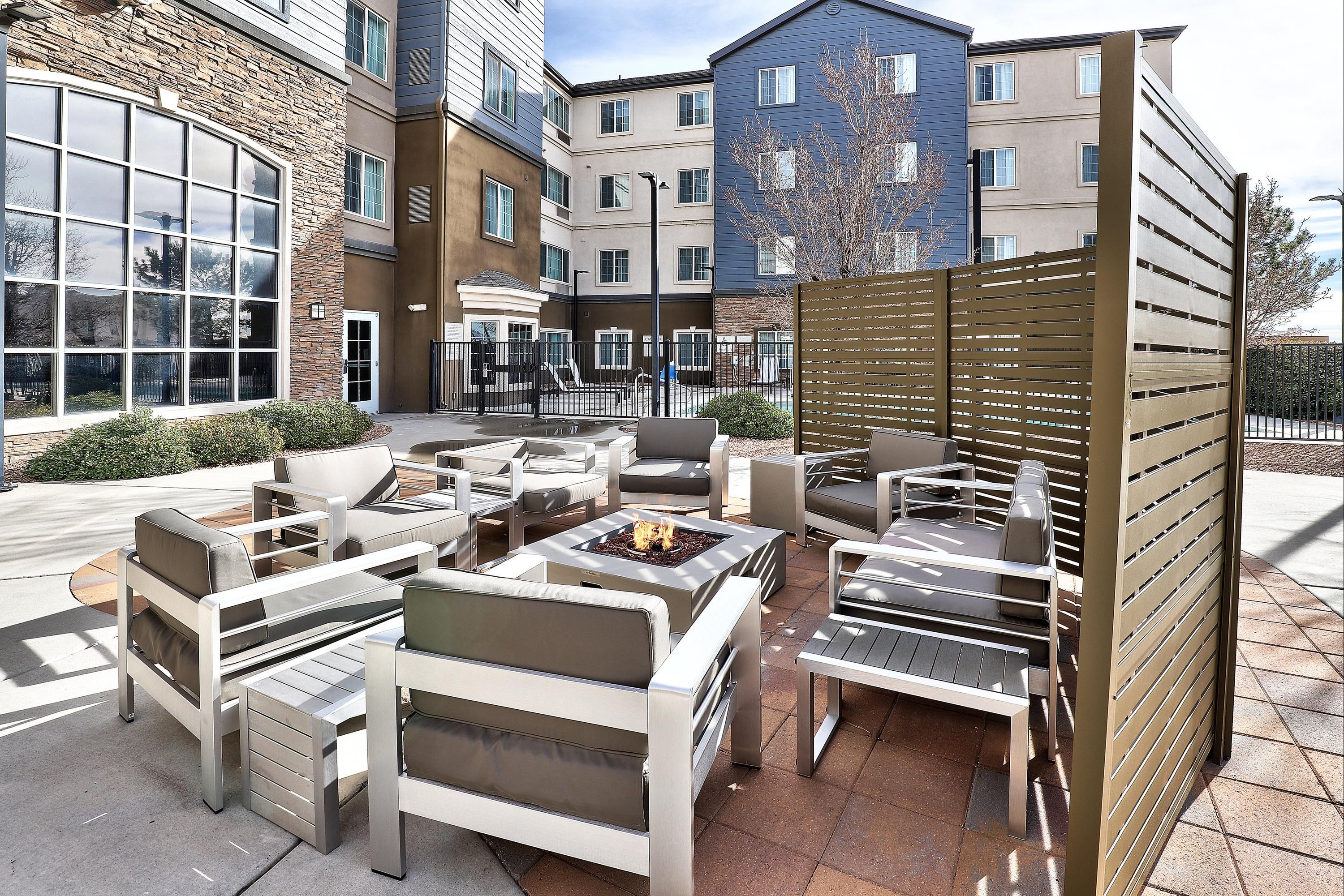 Hàng hiên