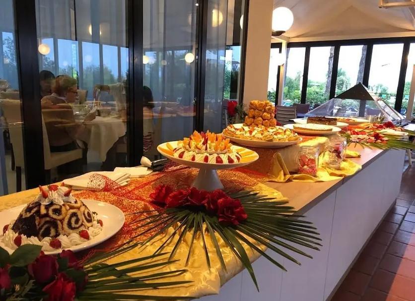 Buffet Ảnh