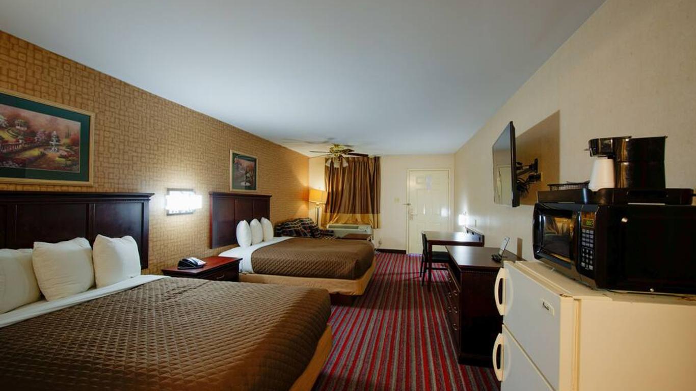 Brentwood Inn & Suites