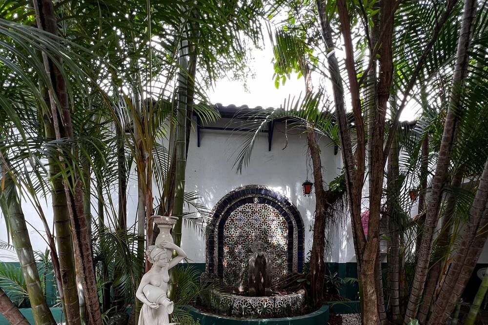 Cảnh ngoài trời