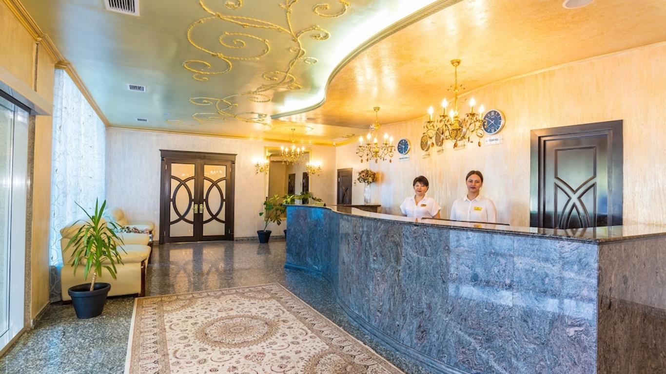 Royal Palace Hotel
