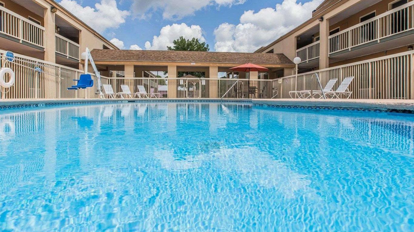 Quality Inn Kingsland