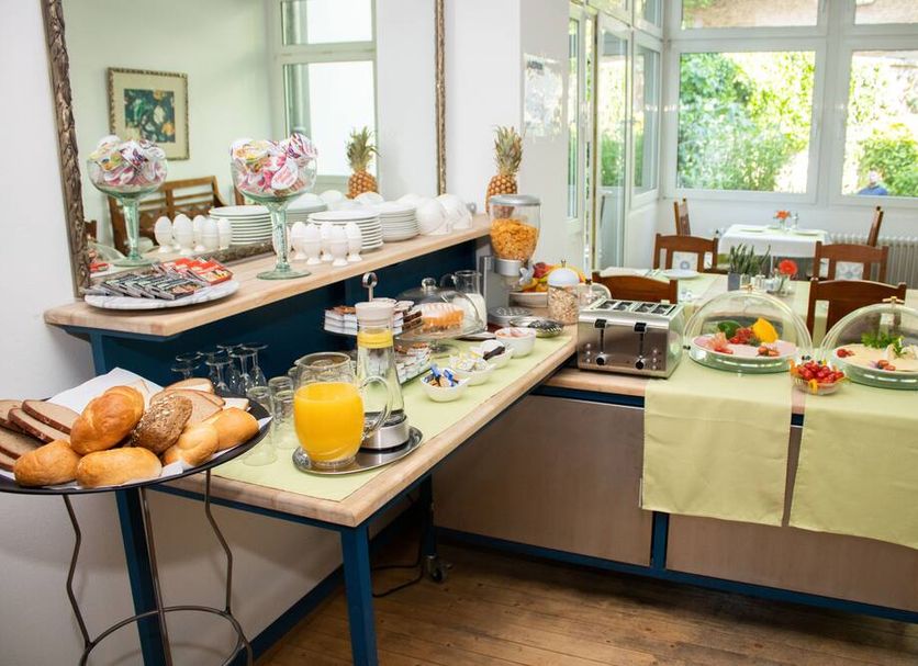 Buffet Ảnh
