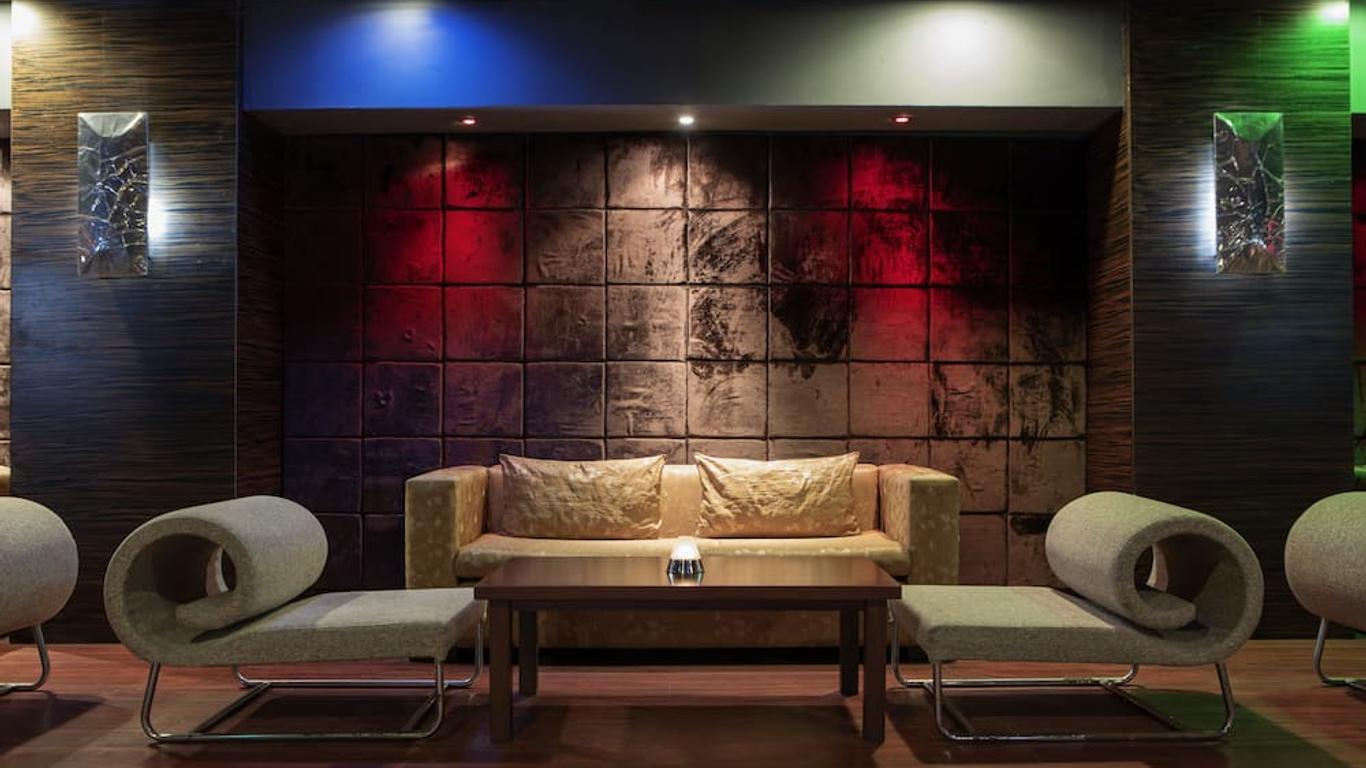 Alba Queen Hotel