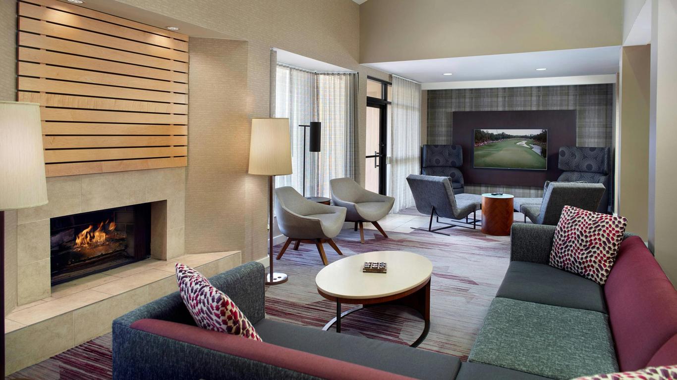 Courtyard by Marriott Fayetteville