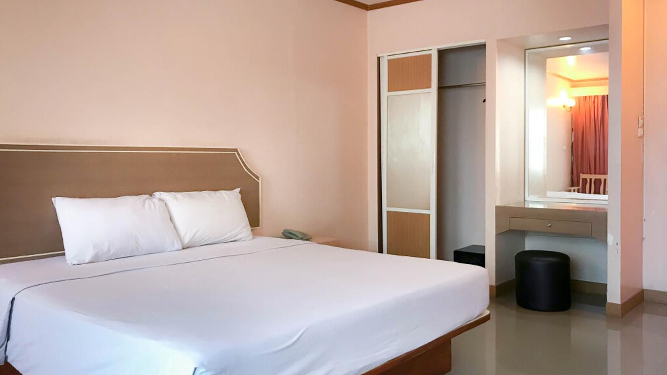 J Two S Pratunam Hotel