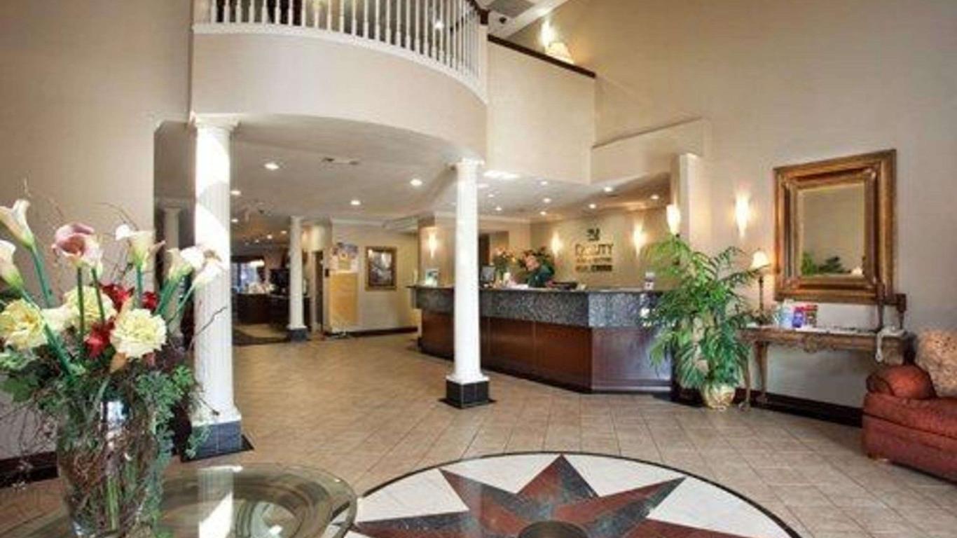 Quality Inn & Suites Waco