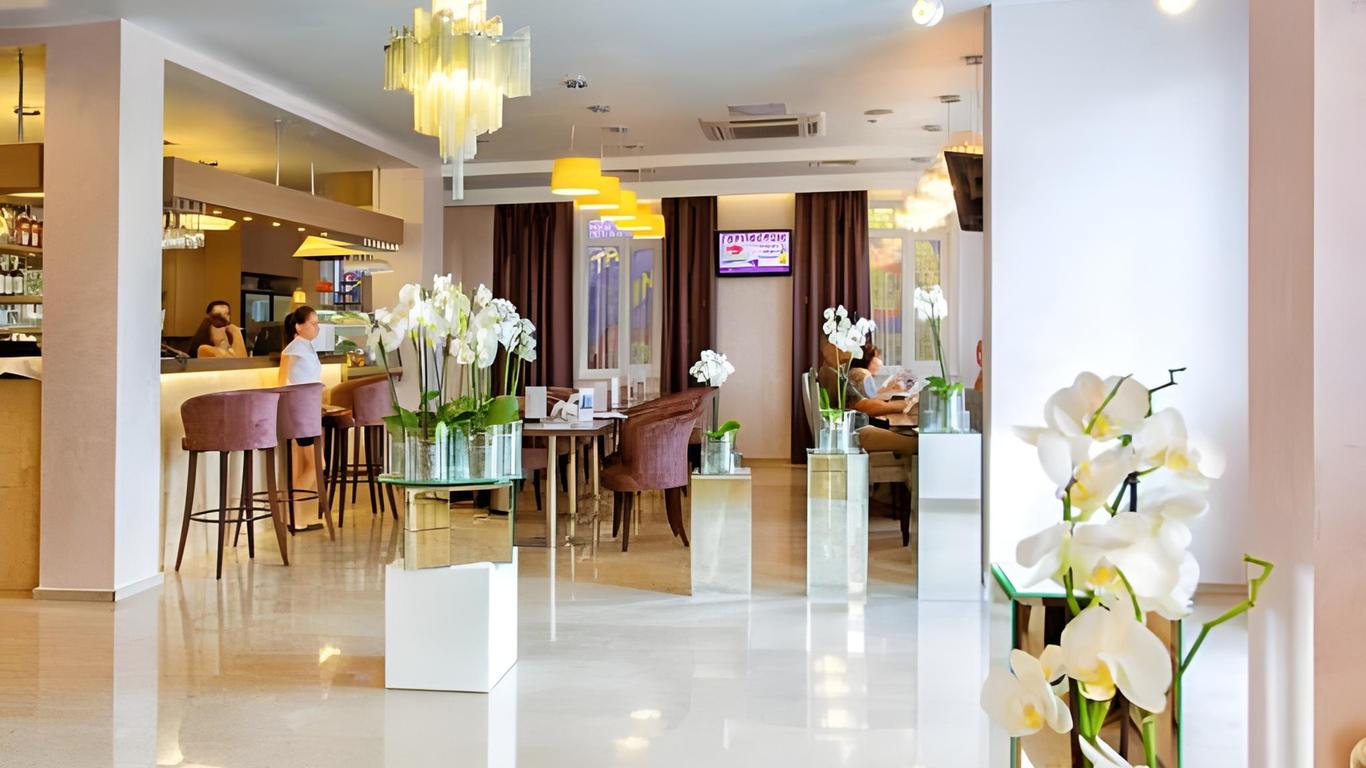 Tatarinn Hotel