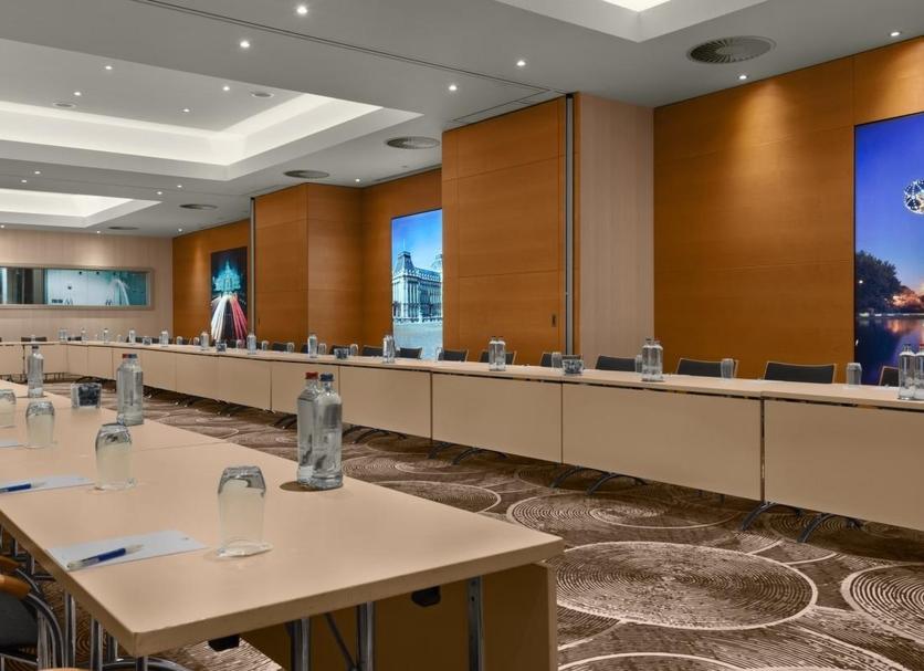 Conference room Ảnh