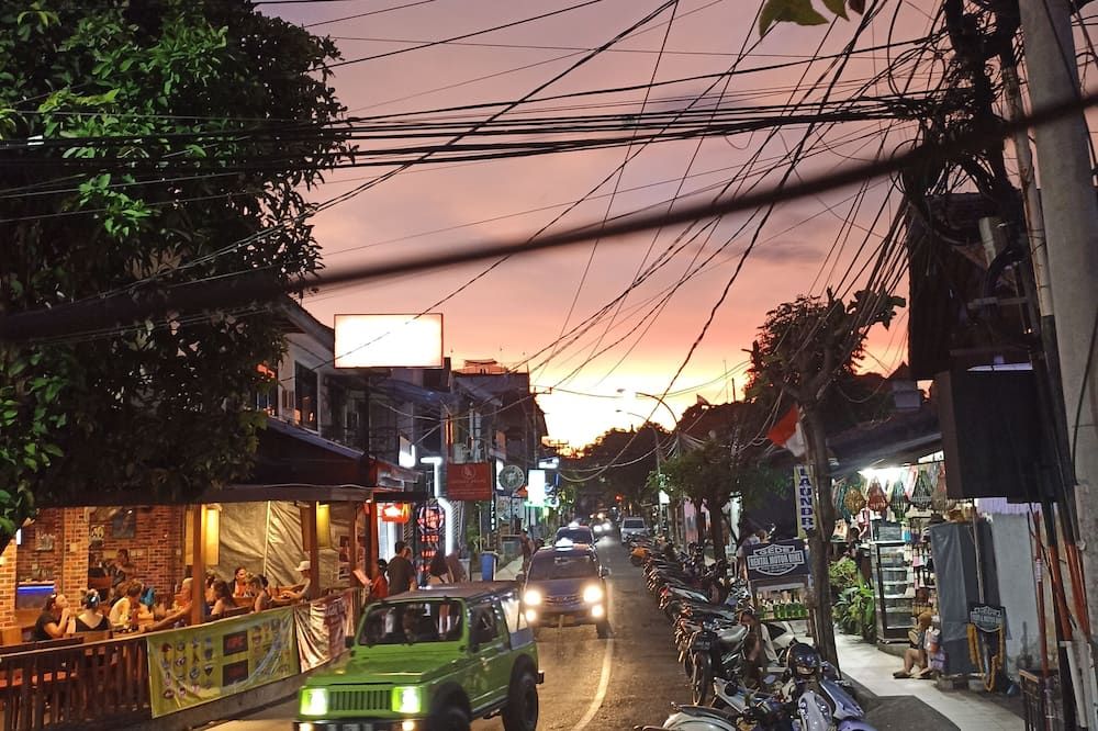 Cảnh ngoài trời