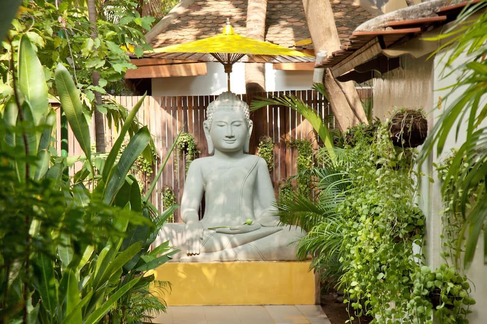 Cảnh ngoài trời