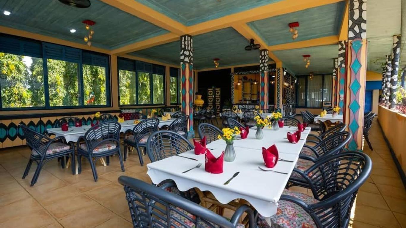 Beachcomber Hotel And Resort