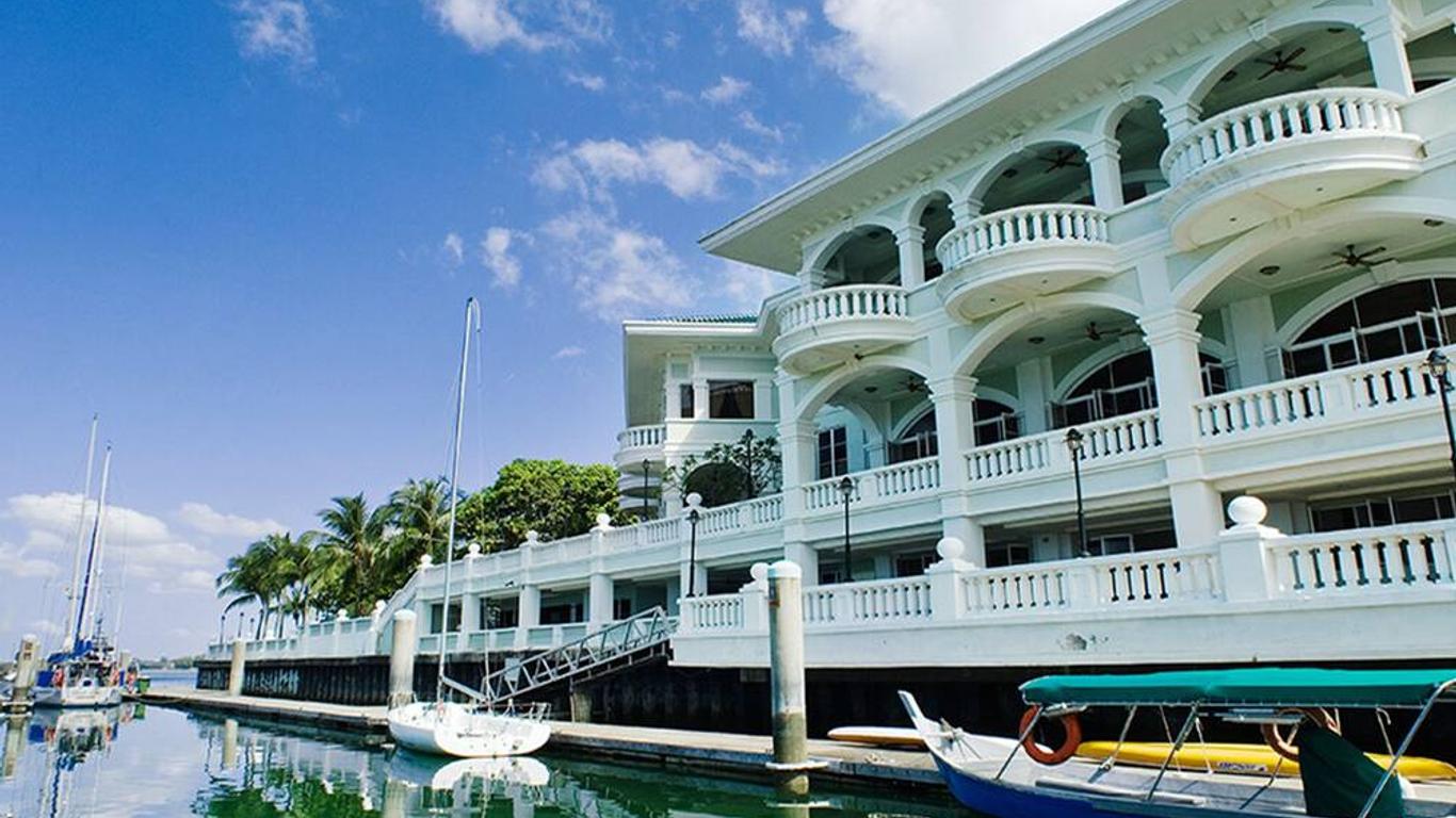 Avillion Admiral Cove
