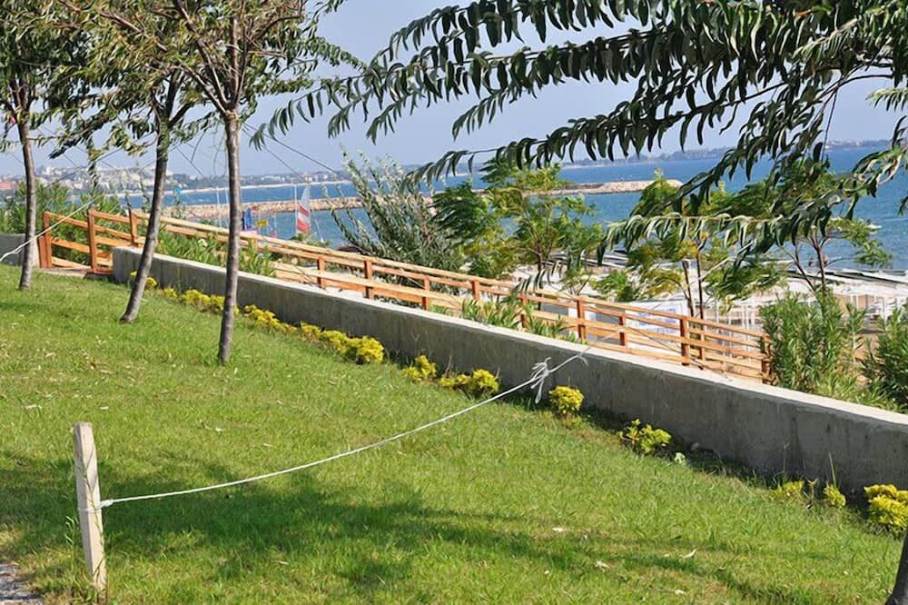 Cảnh ngoài trời