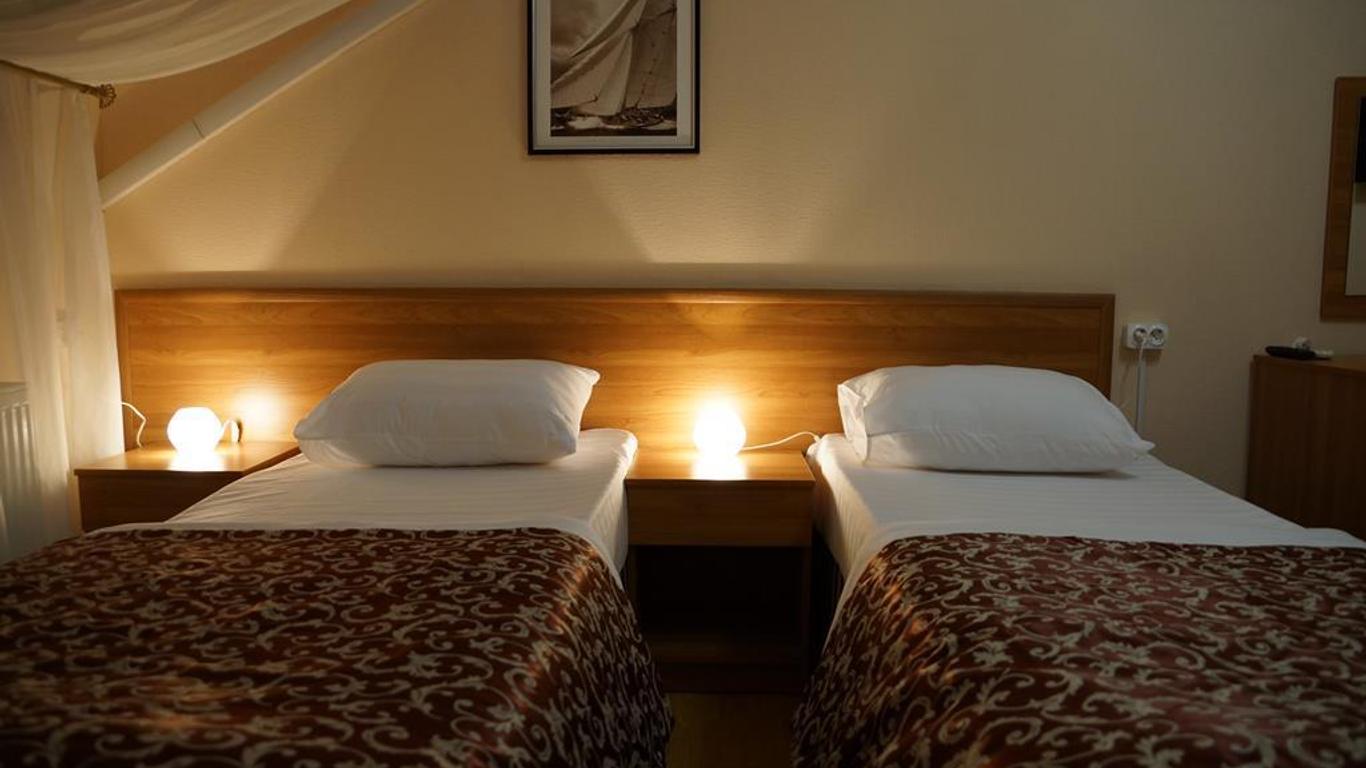 Hotel Iris
