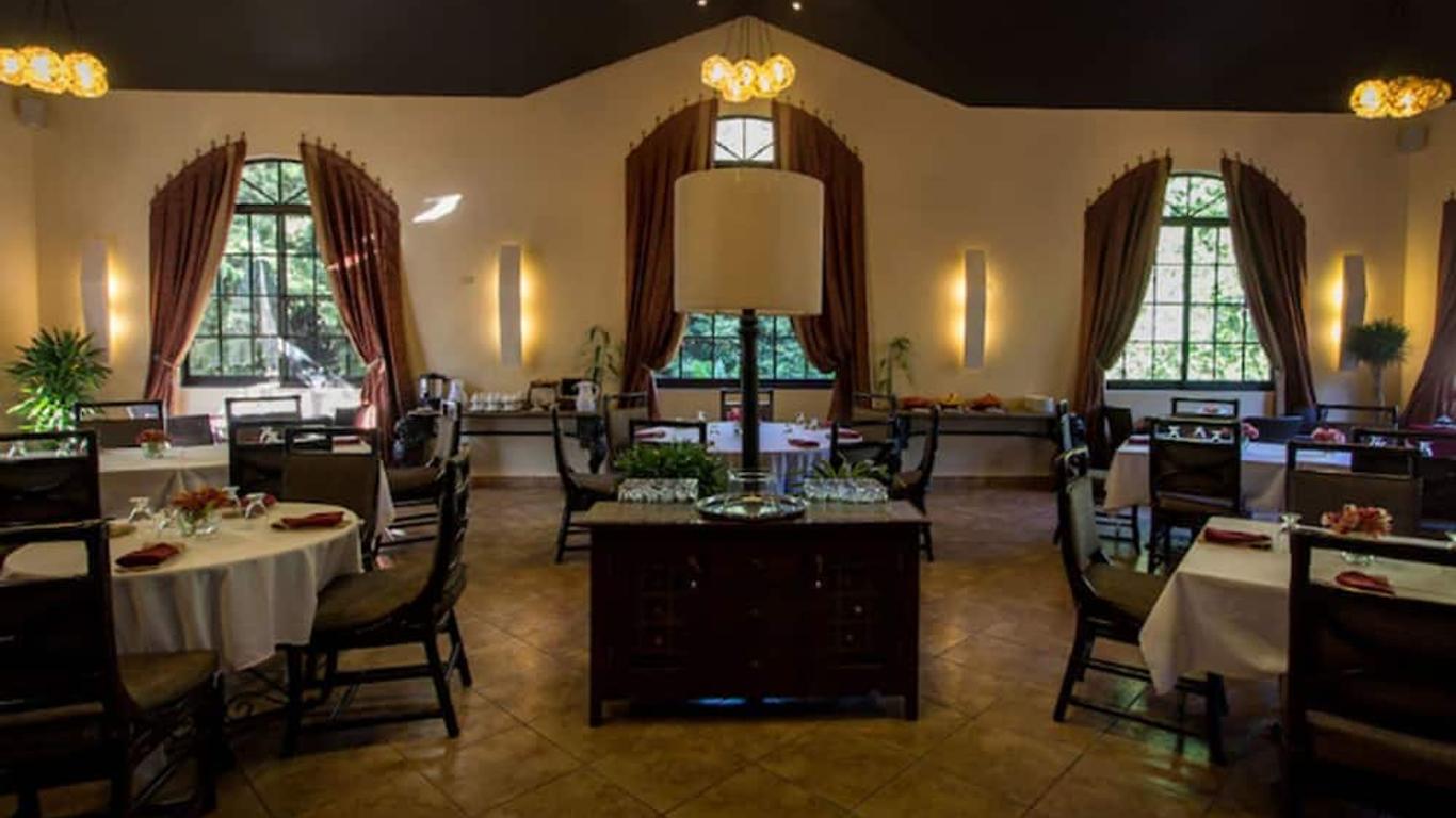 Valle Escondido Resort Golf and Spa