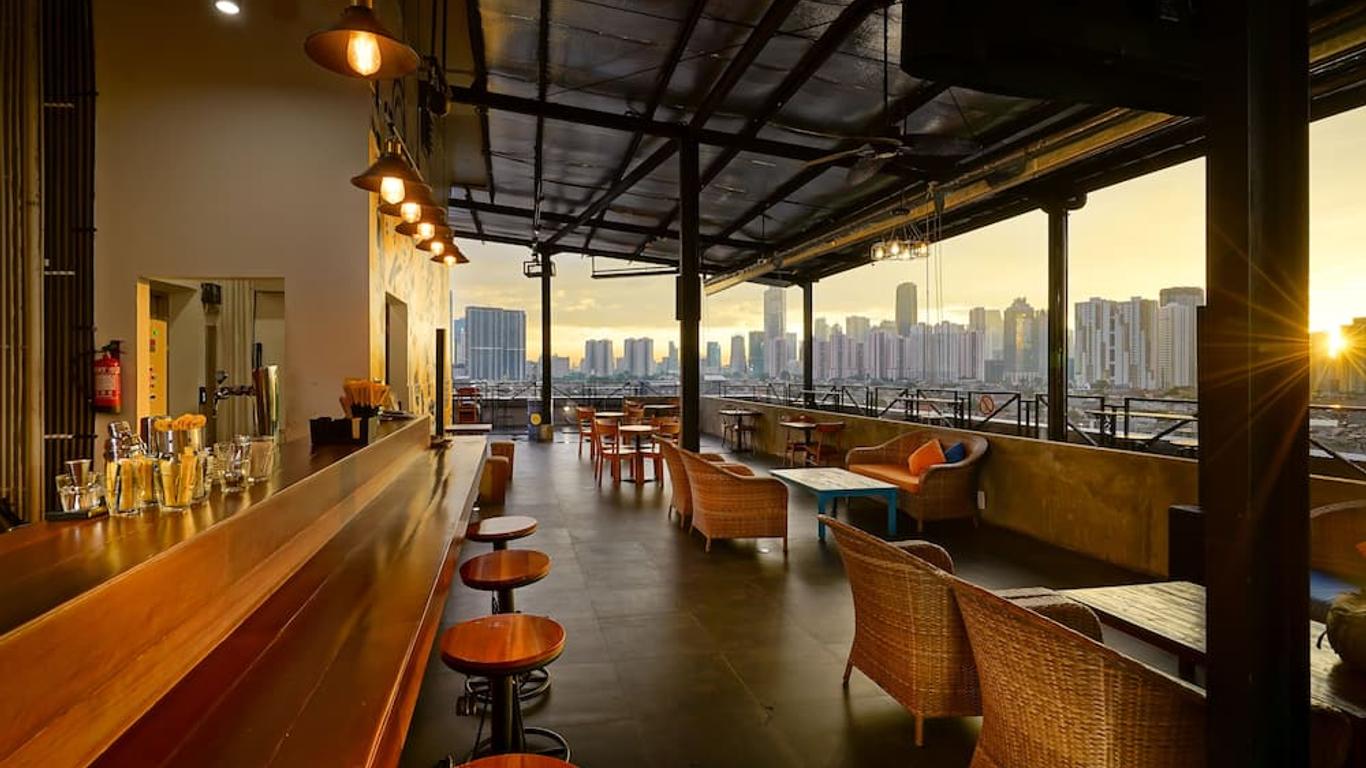 Yello Hotel Manggarai