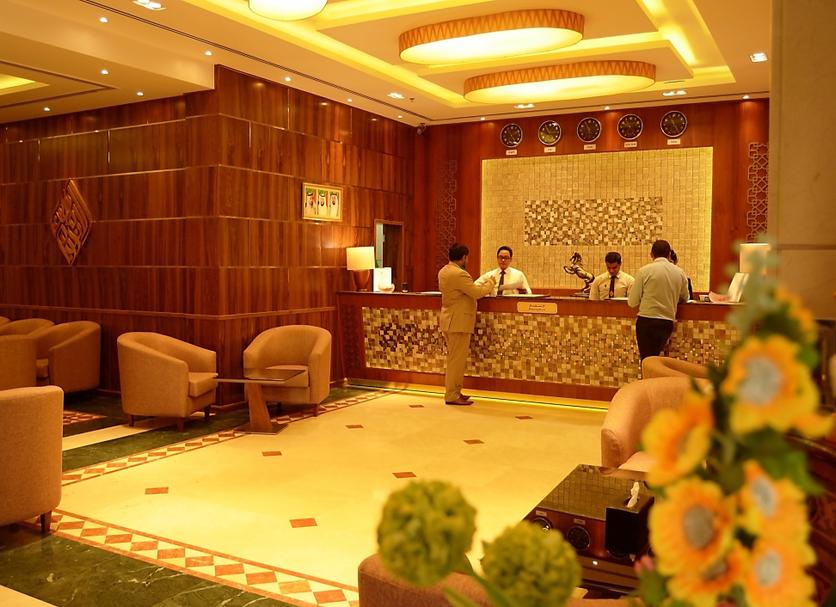 Lễ tân Ảnh