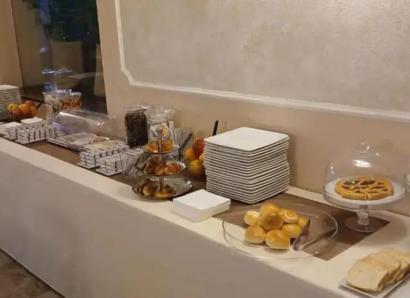 Buffet Ảnh