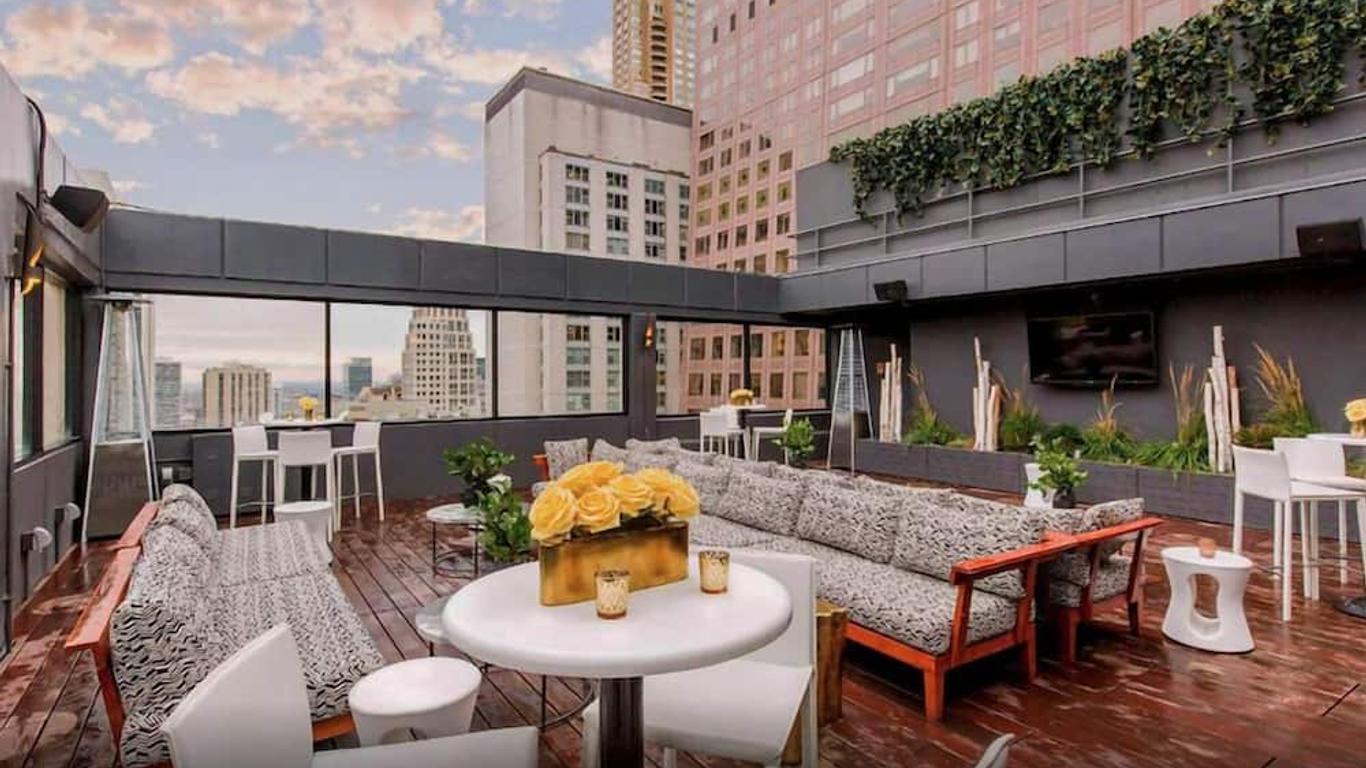 The Chicago Hotel Collection - Magnificent Mile