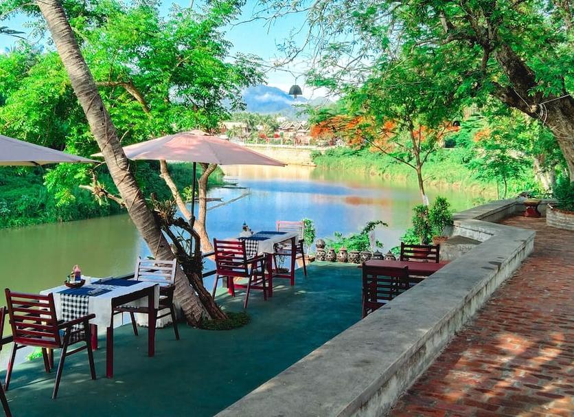 Hàng hiên Ảnh