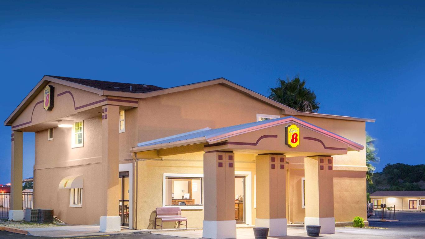 Super 8 by Wyndham Temple